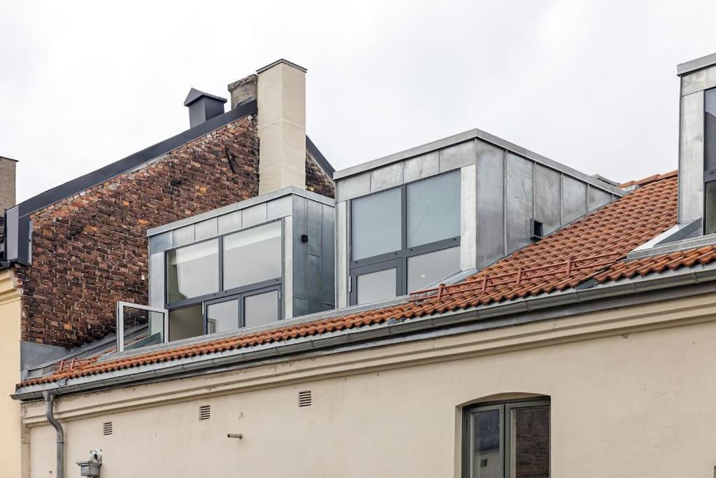 Dinbnb Gruenerlokka I Penthouse With Private Rooftop I 2 Bedrooms & 1 Bathroom Lägenhet *